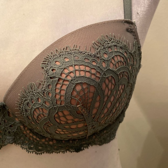 Victoria’s Secret bra - Picture 2 of 4